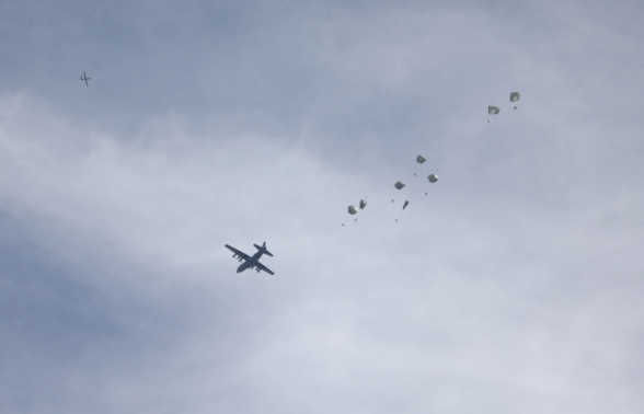 Израиль препятствует доставке гуманитарной помощи в Газу – CNN